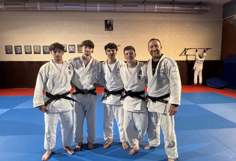 NOUVELLE CEINTURE NOIRE POUR MATHIAS CHEVIET