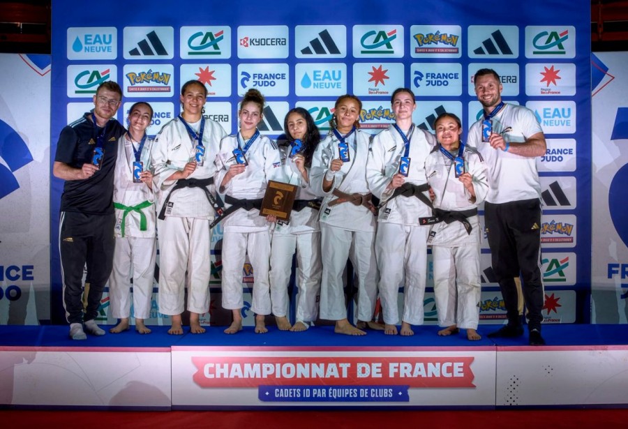 NOEMIE URBAN 3EME AU CHAMPIONNAT DE FRANCE PAR EQUIPES CADETTES AVEC FLAM 91